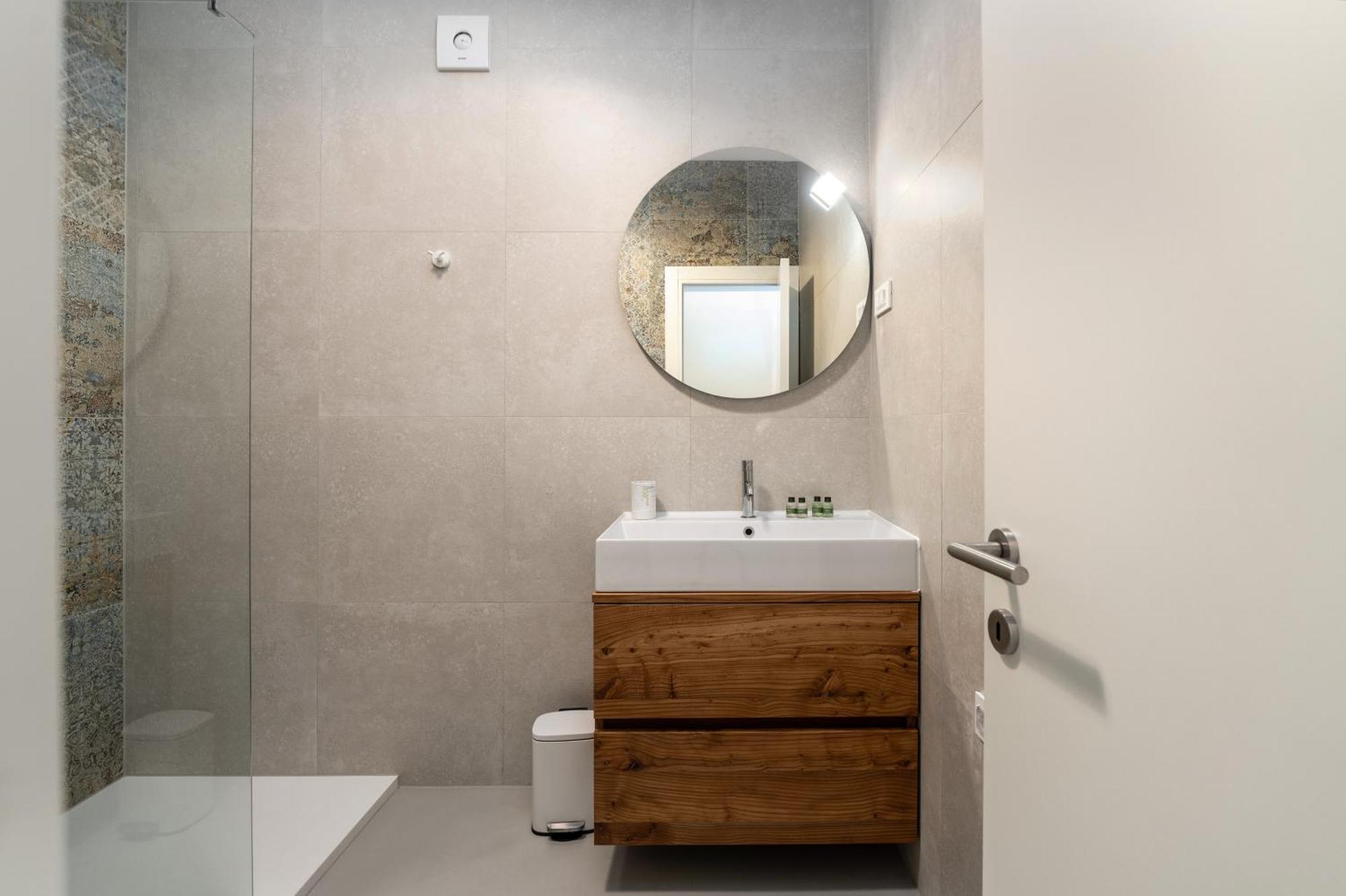 Luxury Apartments Villa San Avia 班约勒 外观 照片