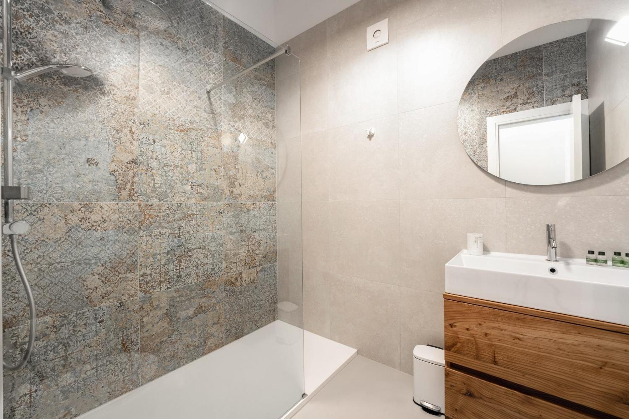 Luxury Apartments Villa San Avia 班约勒 外观 照片