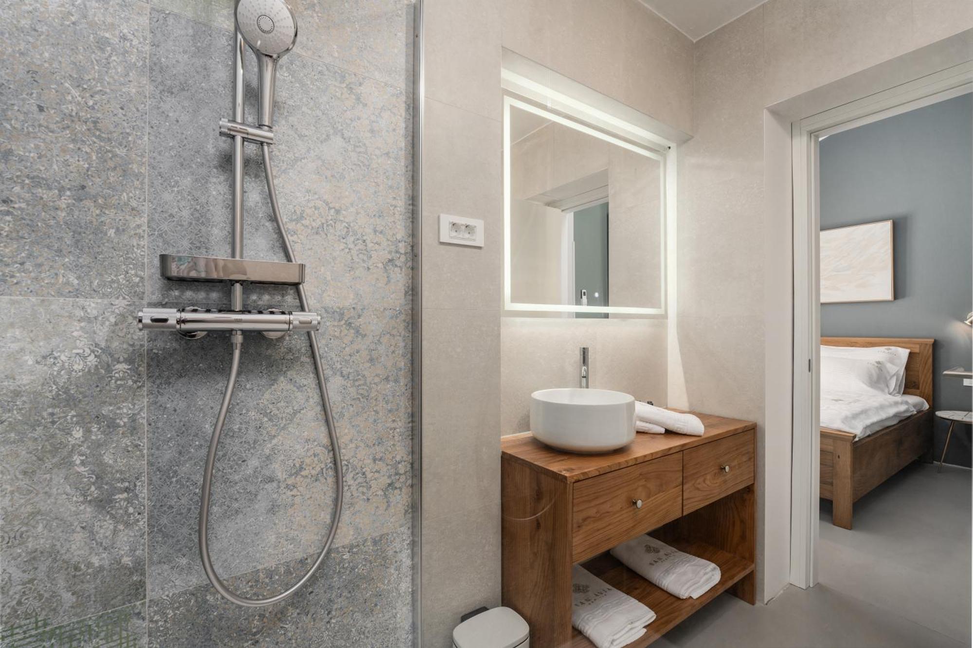 Luxury Apartments Villa San Avia 班约勒 外观 照片