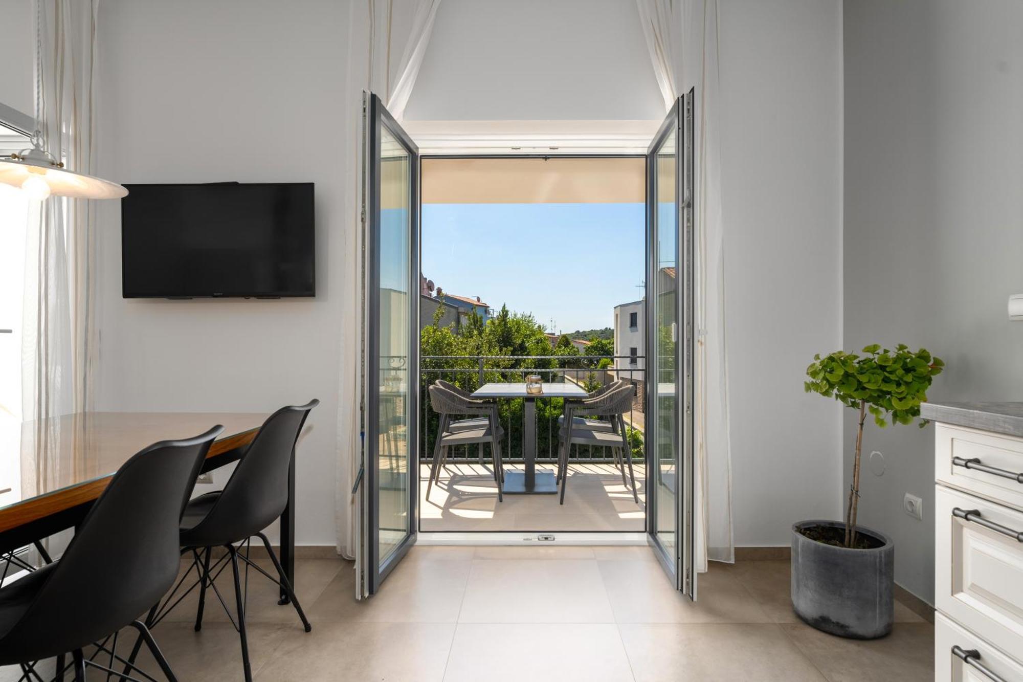 Luxury Apartments Villa San Avia 班约勒 外观 照片