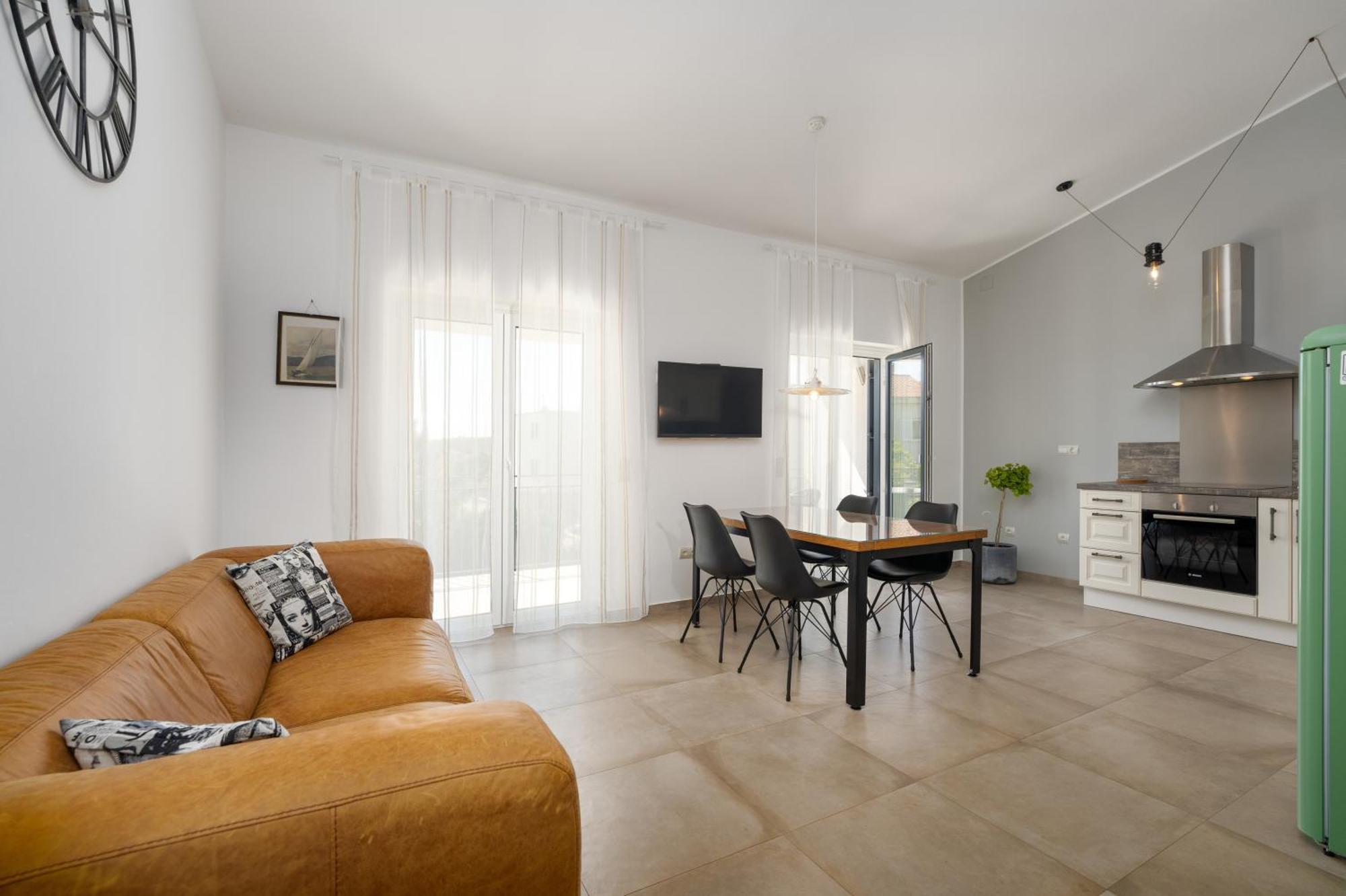 Luxury Apartments Villa San Avia 班约勒 外观 照片